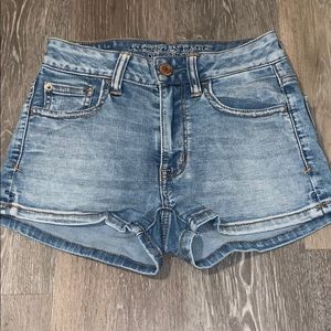 American Eagle shorts!